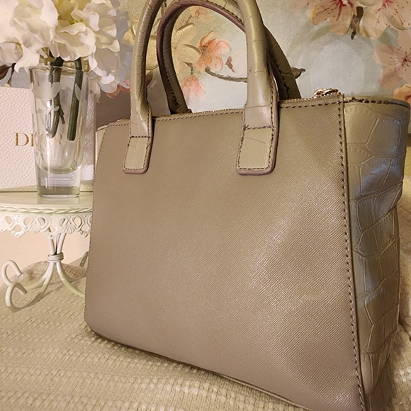 GUESS Gray Women's Handbag - Picture 2 of 6